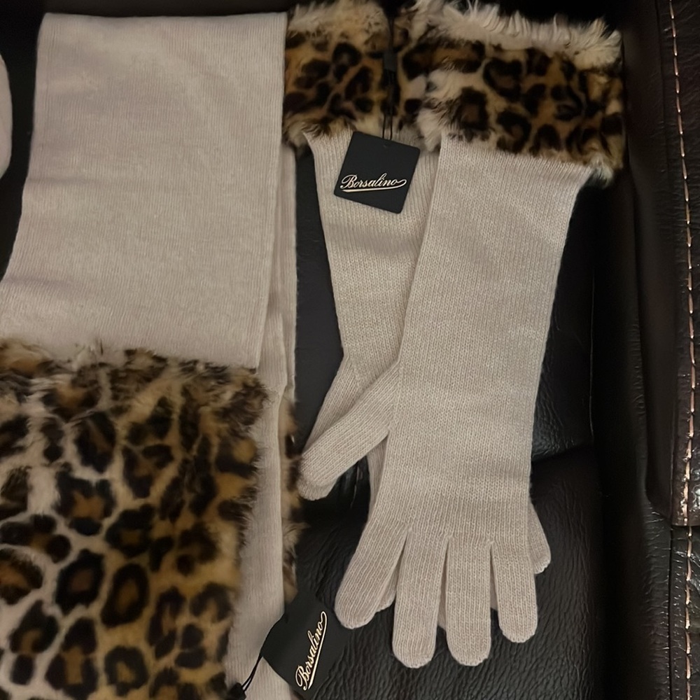 Borsalino leaped fur logo cashmere wool beanie scarf gloves set NWT - Picture 4 of 4